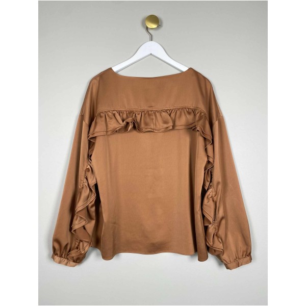 Norr Str. XL <br/> Bluse med flæse med på ryggen. - Image 2