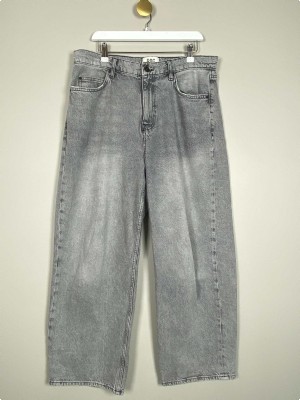 BDG str. 32 <br/> grå jeans
