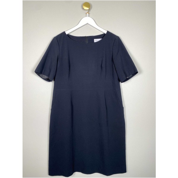 Estée Lauder str. L/XL <br/> sort kjole med lommer