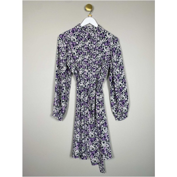 Pieces str. M <br/> sort kjole med hvide og lilla blomster - Image 2