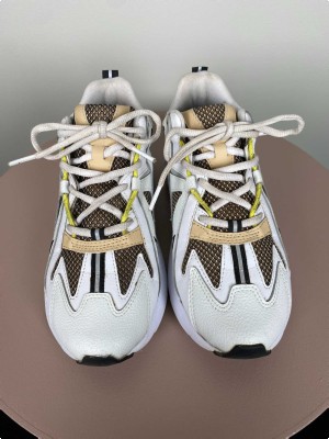 Arkk str. 38 <br/> lyse sneakers