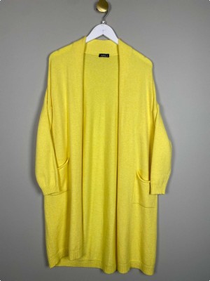 Janne k Str. 38 <br/>  Gul strik cardigan.