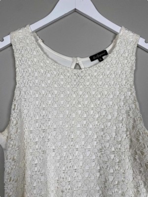 By Lysgaard str. XL <br/> hvid top med blonder