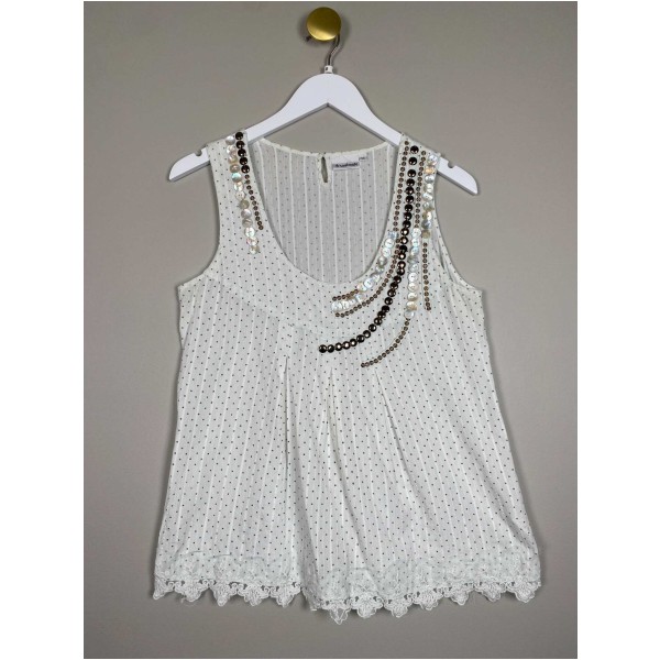 Soulmate str. M <br/> top med knapper og blonder