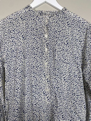 Nué Notes str. 40 <br/> blomstret bluse