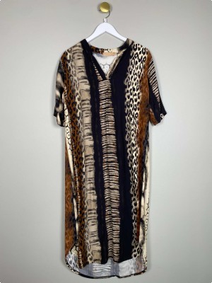 Marta str. S/M <br/> kjole med print