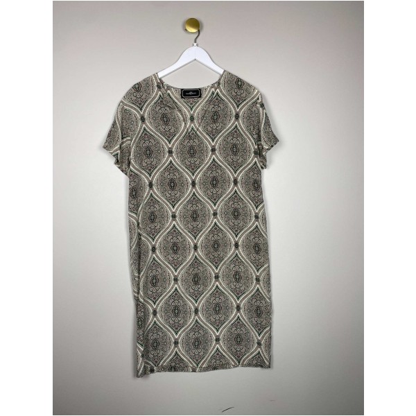 By Malene Birger str. 40 <br/> mønstret kjole i silke