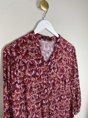 Micha str. 38 <br/> kjole med sommerfugleprint