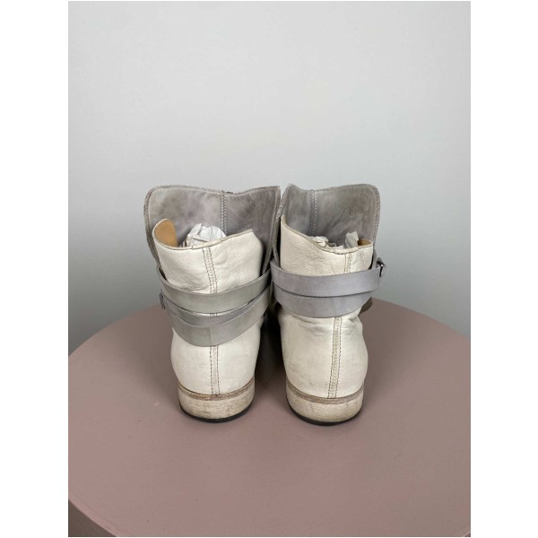 Lloyd str. 38 <br/> beige støvle med spænde - Image 3