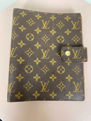 Louis Vuitton <br/> large ring agenda cover
