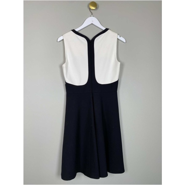 Karen Millen str. 40 <br/> sort og hvid kjole - Image 3