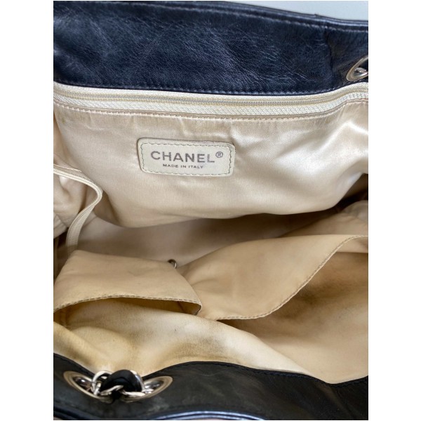 Chanel Mademoiselle East and West tote quilted leather - Image 3