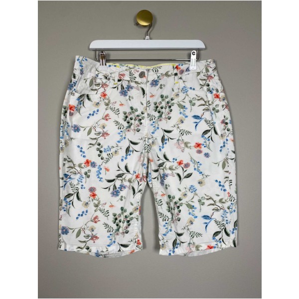 Cecil str. L <br/>  blomstret shorts