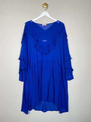 Custommade str. M <br/> blå kjole med flæser