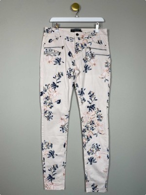 Freequent str. L <br/> hvide jeans med blomster
