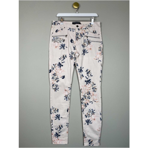 Freequent str. L <br/> hvide jeans med blomster