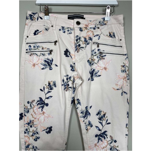 Freequent str. L <br/> hvide jeans med blomster - Image 2