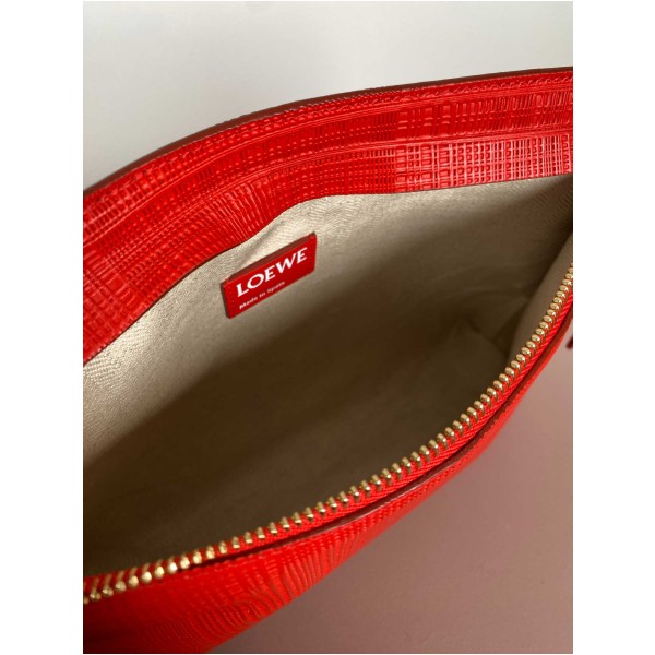Loewe Repeat red clutch - Image 3