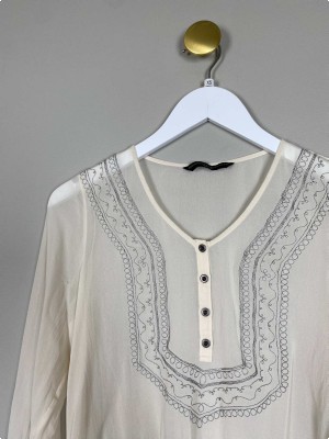 PBO str. XS <br/> råhvid chiffonbluse