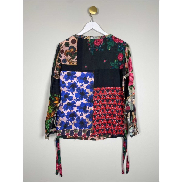 Seventy str. S <br/> mønstret bluse med bindebånd i siderne - Image 3