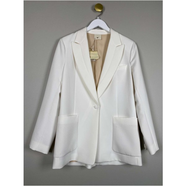 Julie Fagerholt str. 40 <br/> råhvid blazer
