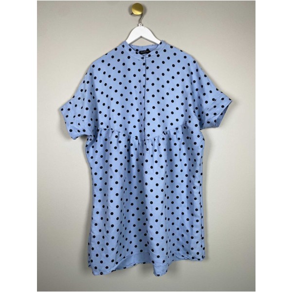 Selected str. 36 <br/> blå oversized kjole med sorte prikker
