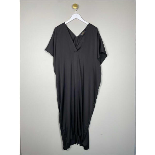 Karmamia str. L/XL <br/> lang sort kjole