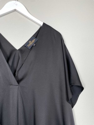 Karmamia str. L/XL <br/> lang sort kjole