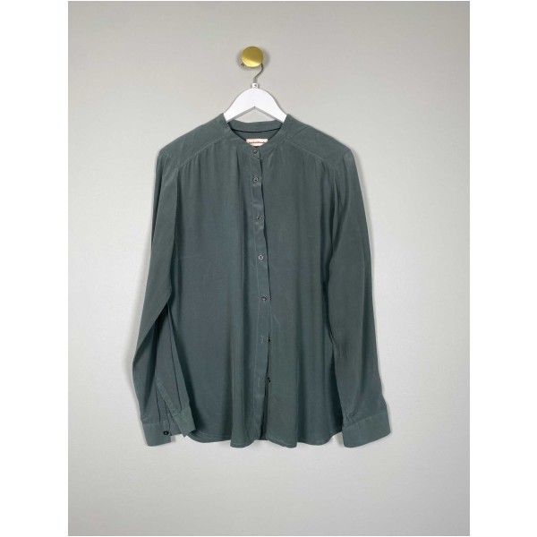 Custommade str. 40 <br/> grøn silkeskjorte