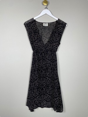 Masai str. S <br/> sort kjole med print