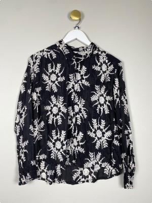 Masai str. XS <br/> sort skjorte med print