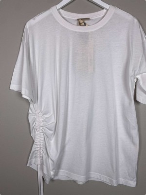 Freequent str. S/M <br/> hvid T-shirt med snøredetalje