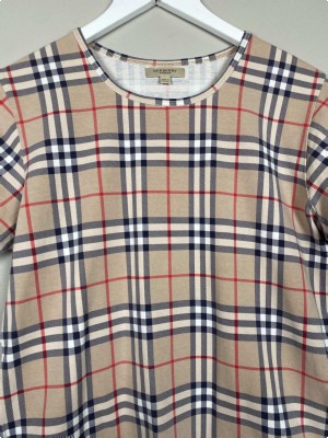 Burberry str. M <br/> ternet T-shirt