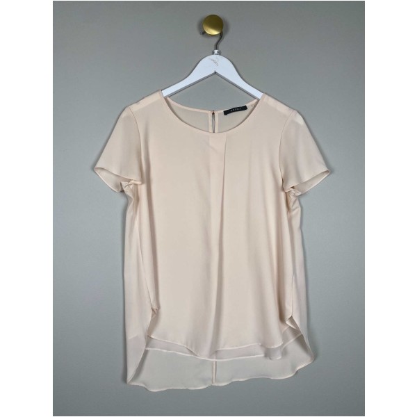 Esprit str. 36 <br/> råhvid top med læg