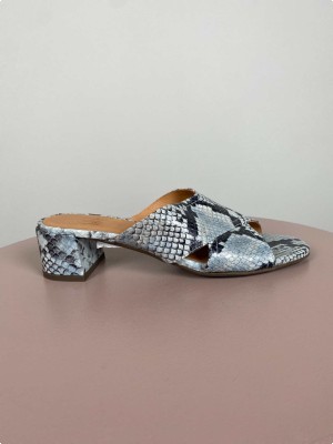 Billi Bi str. 37 <br/> sandal med slangeprint