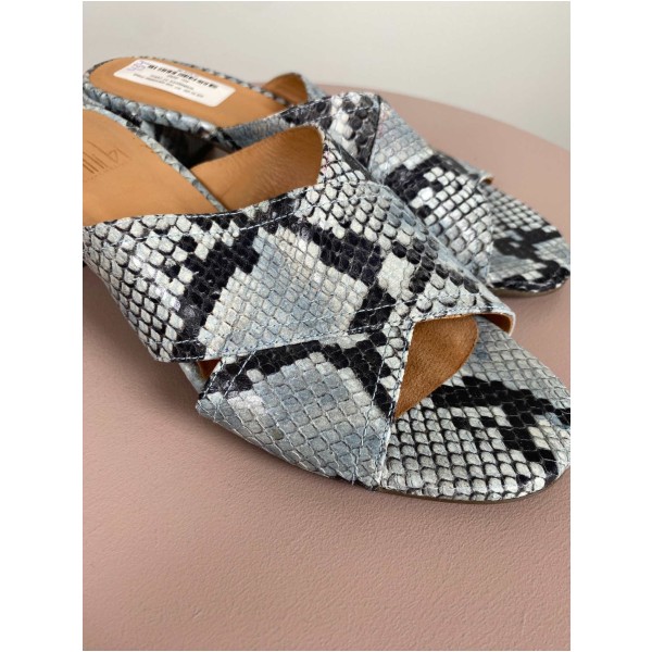 Billi Bi str. 37 <br/> sandal med slangeprint - Image 3