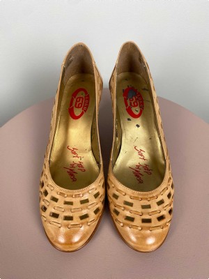 Logo 69 str. 40 <br/> brun stilet