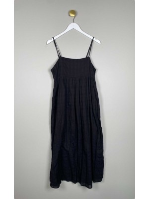 Cotton:On str. 40 <br/> sort kjole med tynde stropper