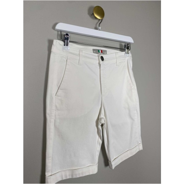 Jeans by Bessie str. 26 <br/> hvide shorts - Image 2