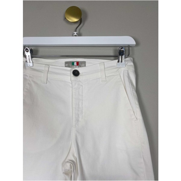 Jeans by Bessie str. 26 <br/> hvide shorts - Image 4