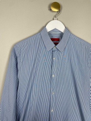 Hugo Boss str. S <br/> blåstribet skjorte, slim fit