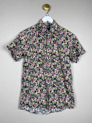 Sand str. 38 <br/> blomstret skjorte, slim fit