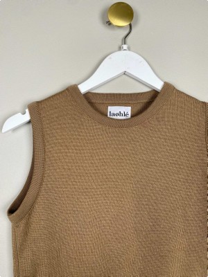 Laøhlé str. S <br/> brun vest