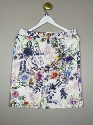 Ilse Jacobsen str. 40 <br/> kort nederdel med blomsterprint