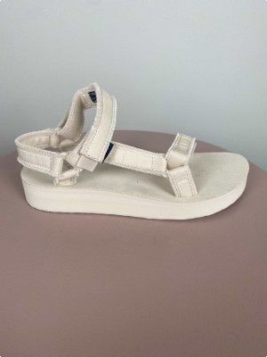 Teva str. 39 <br/> hvide sandaler