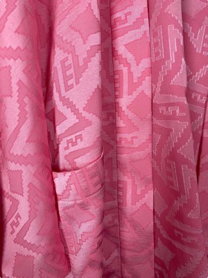Gossia str. S <br/> pink jakke med mønster