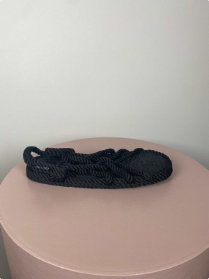 Nomadic State of Mind str. 41 <br/> sorte sandaler