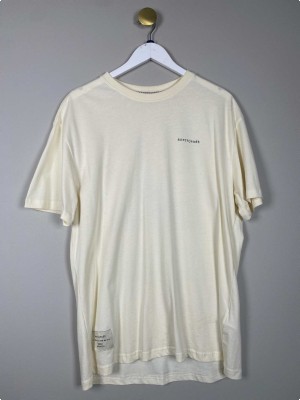 Anerkjendt str. L <br/> råhvid t-shirt med print på ryggen