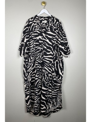 Cph Muse str. L <br/> kjole med lommer og zebraprint