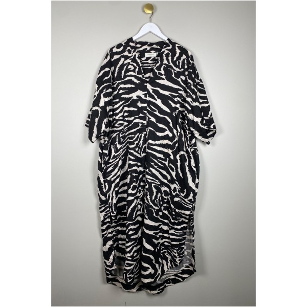 Cph Muse str. L <br/> kjole med lommer og zebraprint